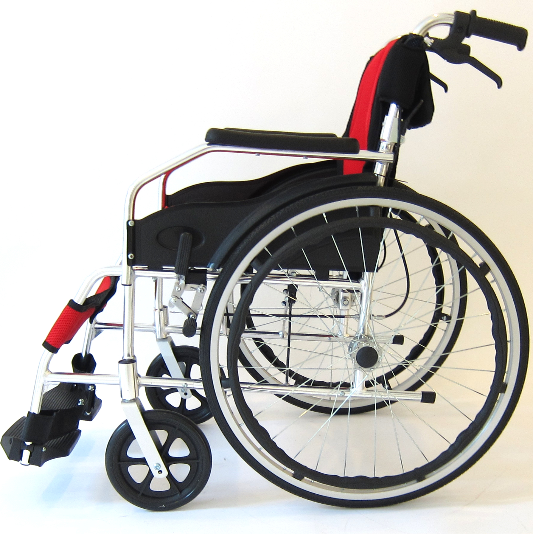 KADOKURA カドクラ 自走用 車椅子-